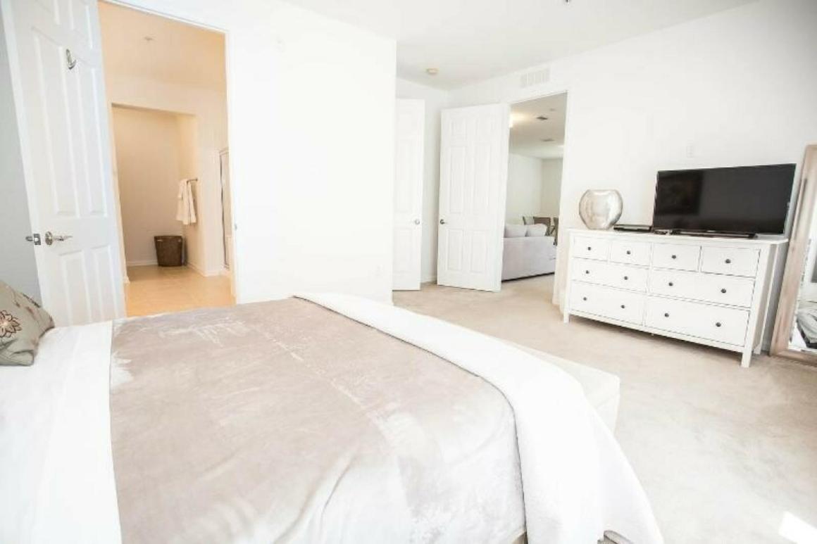 Modern Vacation Apartment With A Lake View At Vista Cay Resort Vc4816 Orlando Eksteriør billede